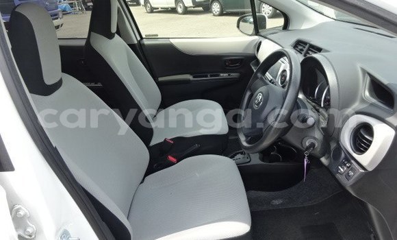 Buy Used Toyota Vitz White Car in Chiradzulu in Chiradzulu Buy Used Toyota Vitz White Car in Chiradzulu in Chiradzulu