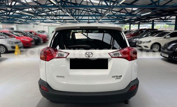 Buy Used Toyota RAV4 White Car in Dowa in Dowa Buy Used Toyota RAV4 White Car in Dowa in Dowa