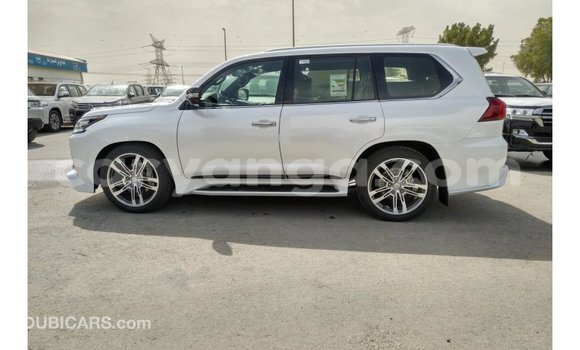 Acheter Import Voiture Lexus LX Blanc à Import - Dubai, Malawi Acheter Import Voiture Lexus LX Blanc à Import - Dubai, Malawi