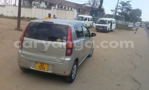 Nunua Ilio tumika Daihatsu Mira Silver Gari ndani ya Blantyre nchini Malawi Nunua Ilio tumika Daihatsu Mira Silver Gari ndani ya Blantyre nchini Malawi
