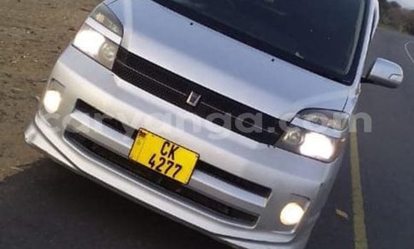 Nunua Ilio tumika Toyota Voxy Silver Gari ndani ya Blantyre nchini Malawi Nunua Ilio tumika Toyota Voxy Silver Gari ndani ya Blantyre nchini Malawi