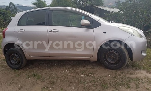 Nunua Ilio tumika Toyota Vitz Silver Gari ndani ya Blantyre nchini Malawi Nunua Ilio tumika Toyota Vitz Silver Gari ndani ya Blantyre nchini Malawi