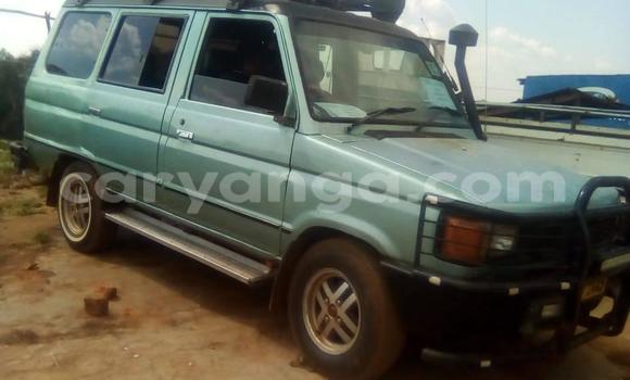 Buy Used Toyota Ventury Green Car in Blantyre in Malawi Buy Used Toyota Ventury Green Car in Blantyre in Malawi