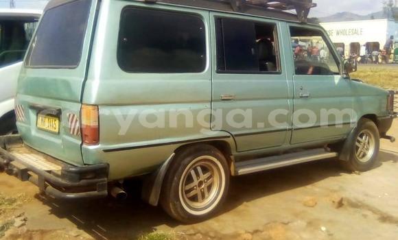 Buy Used Toyota Ventury Green Car in Blantyre in Malawi Buy Used Toyota Ventury Green Car in Blantyre in Malawi