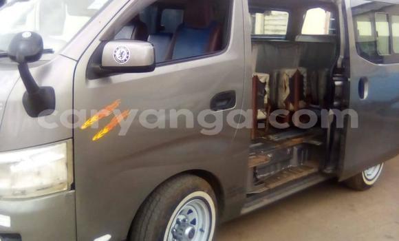 Nunua Ilio tumika Nissan Caravan Brown Gari ndani ya Blantyre nchini Malawi