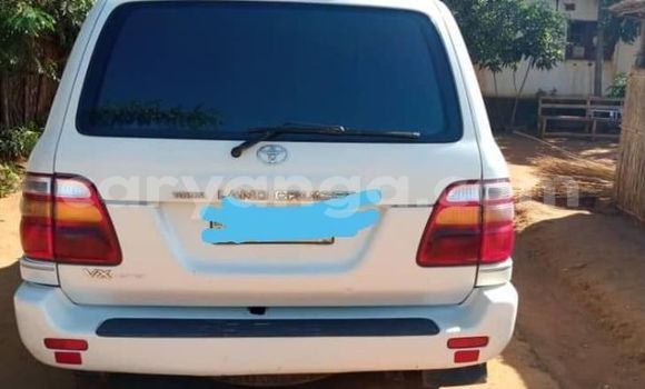 Buy Used Toyota Land Cruiser White Car in Lilongwe in Malawi Buy Used Toyota Land Cruiser White Car in Lilongwe in Malawi
