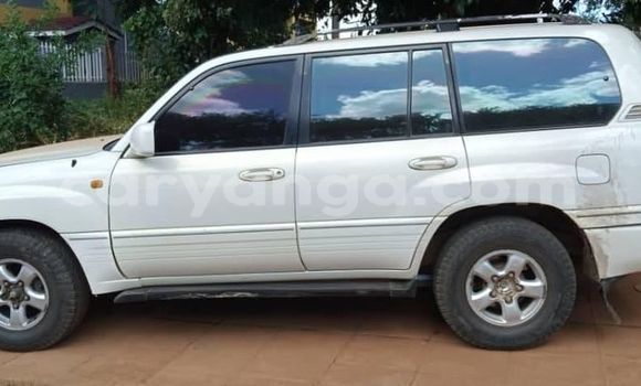 Buy Used Toyota Land Cruiser White Car in Lilongwe in Malawi Buy Used Toyota Land Cruiser White Car in Lilongwe in Malawi