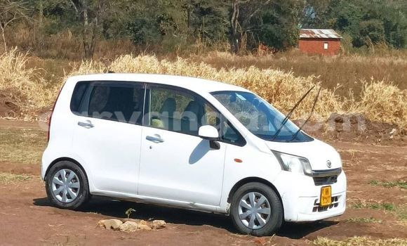Nunua Ilio tumika Daihatsu Move White Gari ndani ya Blantyre nchini Malawi Nunua Ilio tumika Daihatsu Move White Gari ndani ya Blantyre nchini Malawi