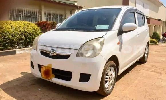 Nunua Ilio tumika Daihatsu Mira White Gari ndani ya Blantyre nchini Malawi Nunua Ilio tumika Daihatsu Mira White Gari ndani ya Blantyre nchini Malawi