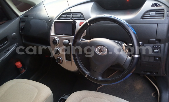 Acheter Occasion Voiture Toyota Ractis Rouge à Lilongwe, Malawi Acheter Occasion Voiture Toyota Ractis Rouge à Lilongwe, Malawi