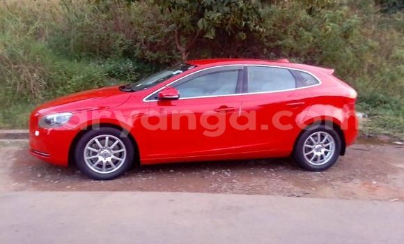 Buy Used Volvo V40 Red Car in Blantyre in Malawi