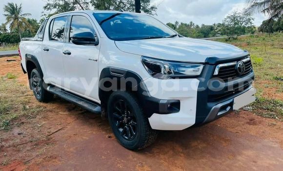 Buy Used Toyota Hilux White Car in Blantyre in Malawi Buy Used Toyota Hilux White Car in Blantyre in Malawi