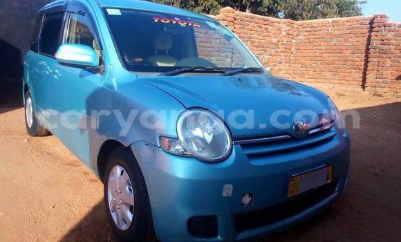 Buy Used Toyota Sienta Blue Car in Blantyre in Malawi Buy Used Toyota Sienta Blue Car in Blantyre in Malawi