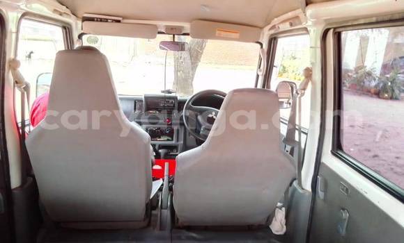 Buy Used Mitsubishi Minicab White Car in Salima in Malawi Buy Used Mitsubishi Minicab White Car in Salima in Malawi