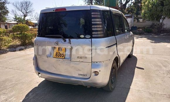 Buy Used Toyota Sienta Silver Car in Salima in Malawi Buy Used Toyota Sienta Silver Car in Salima in Malawi