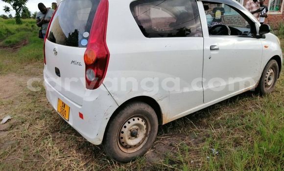 Buy Used Daihatsu Mira White Car in Salima in Malawi Buy Used Daihatsu Mira White Car in Salima in Malawi