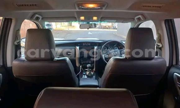 Acheter Occasion Voiture Toyota Fortuner Gris à Lilongwe, Malawi Acheter Occasion Voiture Toyota Fortuner Gris à Lilongwe, Malawi