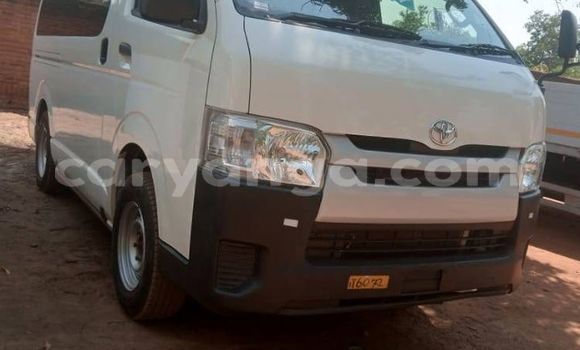 Nunua Ilio tumika Toyota Hiace White Gari ndani ya Blantyre nchini Malawi Nunua Ilio tumika Toyota Hiace White Gari ndani ya Blantyre nchini Malawi