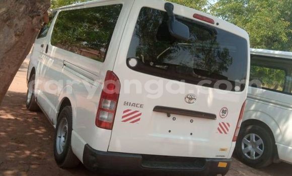 Nunua Ilio tumika Toyota Hiace White Gari ndani ya Blantyre nchini Malawi Nunua Ilio tumika Toyota Hiace White Gari ndani ya Blantyre nchini Malawi