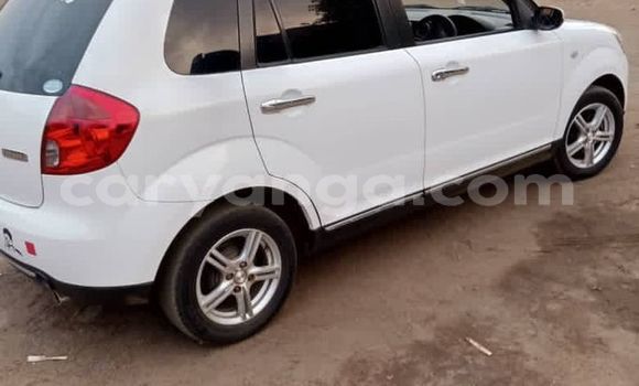 Nunua Ilio tumika Mazda Verisa White Gari ndani ya Blantyre nchini Malawi Nunua Ilio tumika Mazda Verisa White Gari ndani ya Blantyre nchini Malawi
