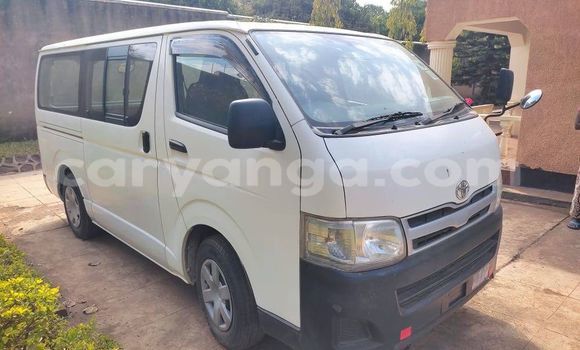 Nunua Ilio tumika Toyota Hiace White Gari ndani ya Blantyre nchini Malawi Nunua Ilio tumika Toyota Hiace White Gari ndani ya Blantyre nchini Malawi