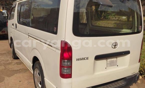 Nunua Ilio tumika Toyota Hiace White Gari ndani ya Blantyre nchini Malawi Nunua Ilio tumika Toyota Hiace White Gari ndani ya Blantyre nchini Malawi