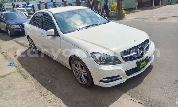 Acheter Occasion Voiture Mercedes‒Benz C–Class Blanc à Blantyre, Malawi Acheter Occasion Voiture Mercedes‒Benz C–Class Blanc à Blantyre, Malawi