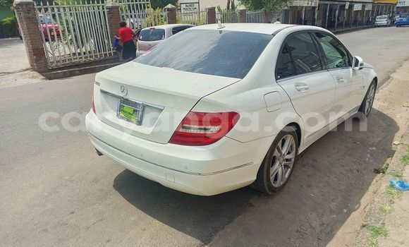 Acheter Occasion Voiture Mercedes‒Benz C–Class Blanc à Blantyre, Malawi Acheter Occasion Voiture Mercedes‒Benz C–Class Blanc à Blantyre, Malawi