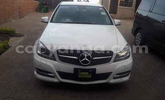 Acheter Occasion Voiture Mercedes‒Benz C–Class Blanc à Blantyre, Malawi Acheter Occasion Voiture Mercedes‒Benz C–Class Blanc à Blantyre, Malawi