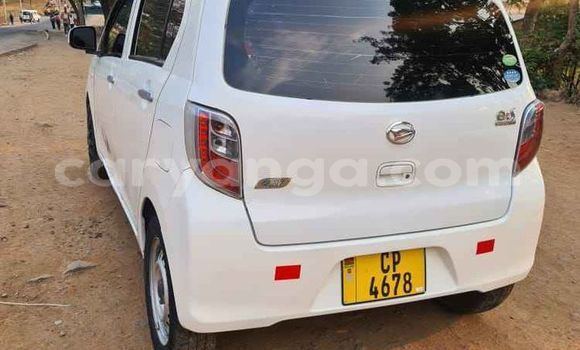 Acheter Occasion Voiture Daihatsu Mira Blanc à Blantyre, Malawi Acheter Occasion Voiture Daihatsu Mira Blanc à Blantyre, Malawi