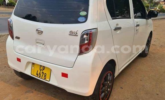 Acheter Occasion Voiture Daihatsu Mira Blanc à Blantyre, Malawi Acheter Occasion Voiture Daihatsu Mira Blanc à Blantyre, Malawi