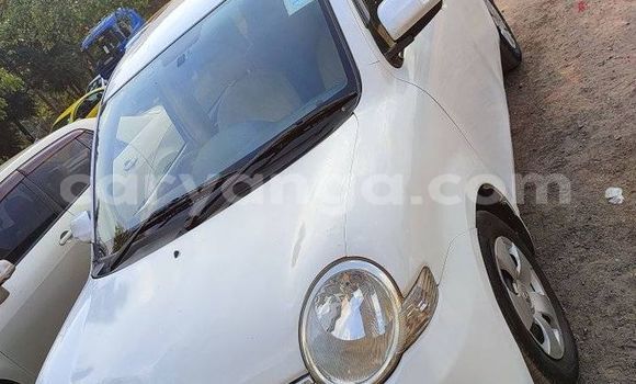 Buy Used Toyota Sienta White Car in Blantyre in Malawi Buy Used Toyota Sienta White Car in Blantyre in Malawi