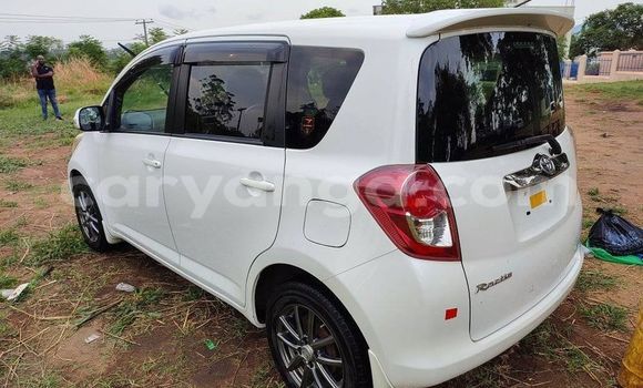 Buy Used Toyota Ractis White Car in Blantyre in Malawi Buy Used Toyota Ractis White Car in Blantyre in Malawi