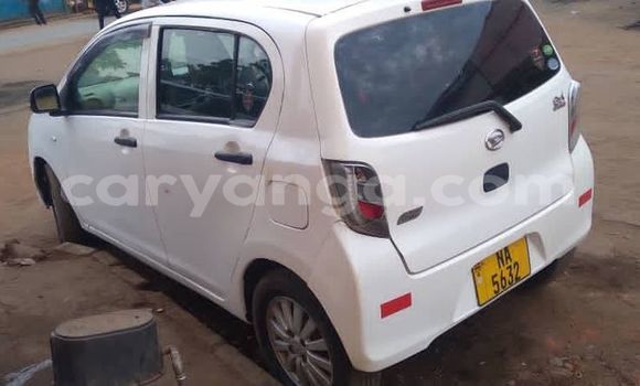 Buy Used Daihatsu Mira White Car in Lilongwe in Malawi