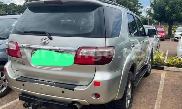 Nunua Ilio tumika Toyota Fortuner Silver Gari ndani ya Lilongwe nchini Malawi Nunua Ilio tumika Toyota Fortuner Silver Gari ndani ya Lilongwe nchini Malawi