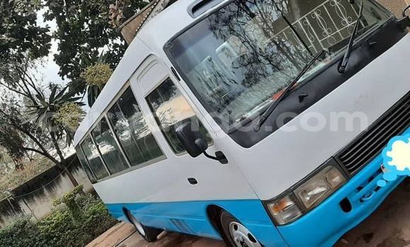 Nunua Ilio tumika Toyota Coaster White Gari ndani ya Lilongwe nchini Malawi Nunua Ilio tumika Toyota Coaster White Gari ndani ya Lilongwe nchini Malawi