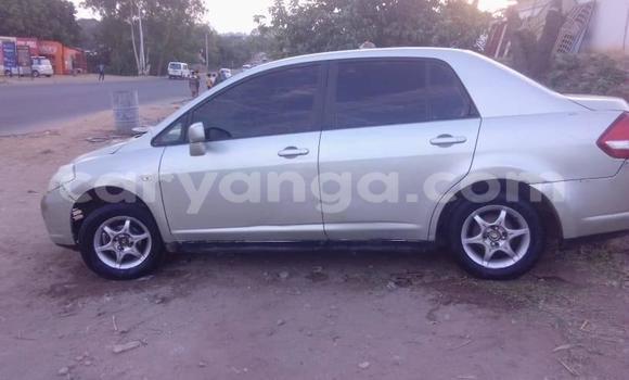 Nunua Ilio tumika Nissan Tiida Silver Gari ndani ya Blantyre nchini Malawi Nunua Ilio tumika Nissan Tiida Silver Gari ndani ya Blantyre nchini Malawi
