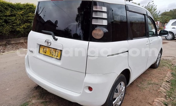 Buy Used Toyota Sienta White Car in Blantyre in Malawi Buy Used Toyota Sienta White Car in Blantyre in Malawi