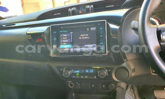 Nunua Ilio tumika Toyota Hilux White Gari ndani ya Blantyre nchini Malawi Nunua Ilio tumika Toyota Hilux White Gari ndani ya Blantyre nchini Malawi