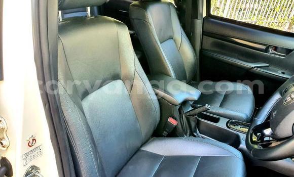 Nunua Ilio tumika Toyota Hilux White Gari ndani ya Blantyre nchini Malawi Nunua Ilio tumika Toyota Hilux White Gari ndani ya Blantyre nchini Malawi