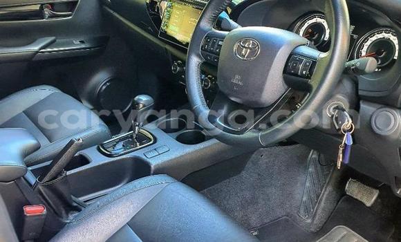 Nunua Ilio tumika Toyota Hilux White Gari ndani ya Blantyre nchini Malawi Nunua Ilio tumika Toyota Hilux White Gari ndani ya Blantyre nchini Malawi