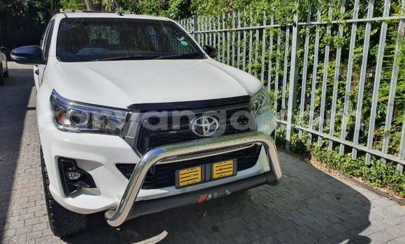 Nunua Ilio tumika Toyota Hilux White Gari ndani ya Blantyre nchini Malawi Nunua Ilio tumika Toyota Hilux White Gari ndani ya Blantyre nchini Malawi