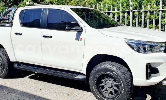 Nunua Ilio tumika Toyota Hilux White Gari ndani ya Blantyre nchini Malawi Nunua Ilio tumika Toyota Hilux White Gari ndani ya Blantyre nchini Malawi