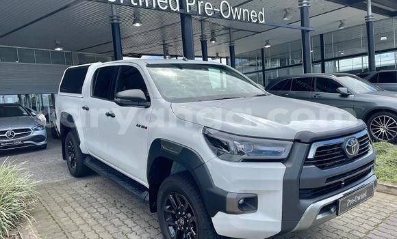 Nunua Ilio tumika Toyota Hilux White Gari ndani ya Blantyre nchini Malawi Nunua Ilio tumika Toyota Hilux White Gari ndani ya Blantyre nchini Malawi