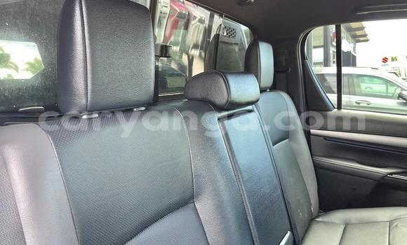 Nunua Ilio tumika Toyota Hilux White Gari ndani ya Blantyre nchini Malawi Nunua Ilio tumika Toyota Hilux White Gari ndani ya Blantyre nchini Malawi