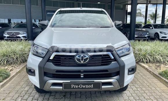 Nunua Ilio tumika Toyota Hilux White Gari ndani ya Blantyre nchini Malawi Nunua Ilio tumika Toyota Hilux White Gari ndani ya Blantyre nchini Malawi