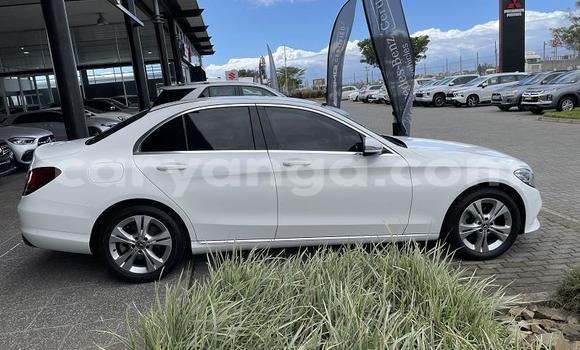 Nunua Ilio tumika Mercedes‒Benz C–Class White Gari ndani ya Blantyre nchini Malawi Nunua Ilio tumika Mercedes‒Benz C–Class White Gari ndani ya Blantyre nchini Malawi