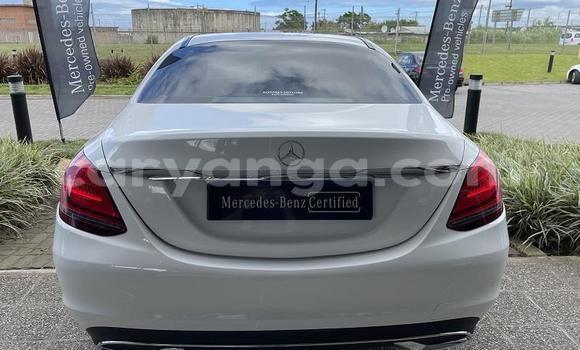 Nunua Ilio tumika Mercedes‒Benz C–Class White Gari ndani ya Blantyre nchini Malawi Nunua Ilio tumika Mercedes‒Benz C–Class White Gari ndani ya Blantyre nchini Malawi