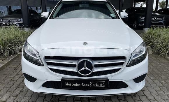Nunua Ilio tumika Mercedes‒Benz C–Class White Gari ndani ya Blantyre nchini Malawi Nunua Ilio tumika Mercedes‒Benz C–Class White Gari ndani ya Blantyre nchini Malawi
