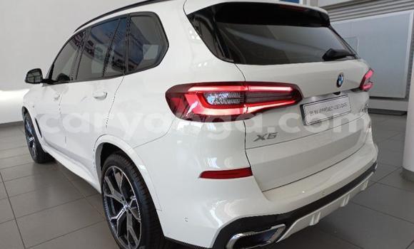 Nunua Ilio tumika BMW X5 White Gari ndani ya Blantyre nchini Malawi Nunua Ilio tumika BMW X5 White Gari ndani ya Blantyre nchini Malawi